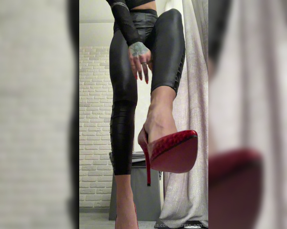 Mistress_Agma aka mistress_agma - 12-10-2023 OnlyFans Video - look at my heels