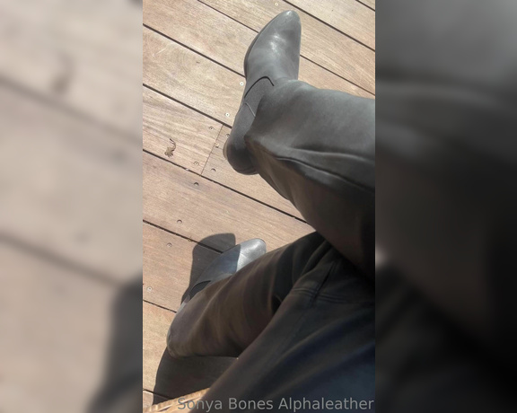 Alpha Leather aka alphaleather - 11-20-2022 OnlyFans Video - Pure power