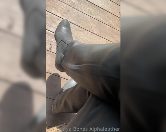 Alpha Leather aka alphaleather - 11-20-2022 OnlyFans Video - Pure power