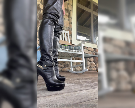 Alpha Leather aka alphaleather - 12-17-2022 OnlyFans Video - Sexy spurs saturday