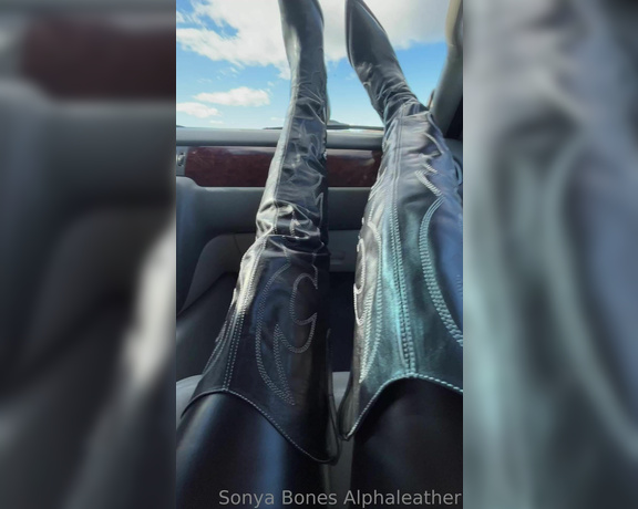 Alpha Leather aka alphaleather - 11-29-2022 OnlyFans Video - Top boots