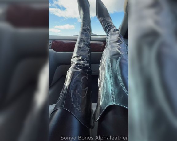 Alpha Leather aka alphaleather - 12-10-2022 OnlyFans Video - I cant keep My hands off of these boots