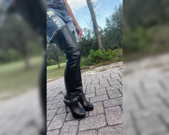 Alpha Leather aka alphaleather - 12-03-2022 OnlyFans Video - For My Swedish spur fan