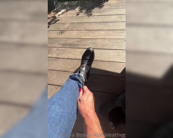 Alpha Leather aka alphaleather - 11-29-2022 OnlyFans Video - Happy Tuesday, welcome new fans tell Me something about yourself Here, or in the comments