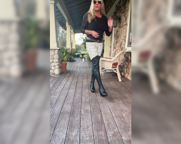 Alpha Leather aka alphaleather - 12-02-2022 OnlyFans Video - Happy friday