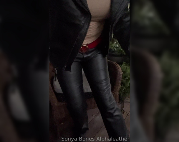 Alpha Leather aka alphaleather - 12-21-2022 OnlyFans Video - Happy wednesday