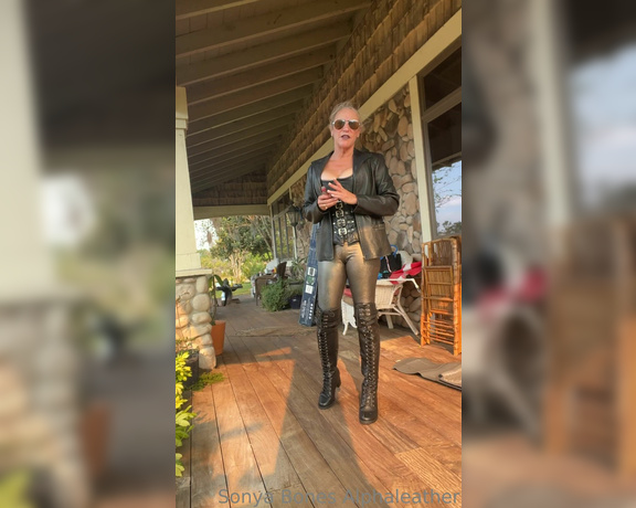 Alpha Leather aka alphaleather - 03-24-2023 OnlyFans Video - Happy Friday_yrve