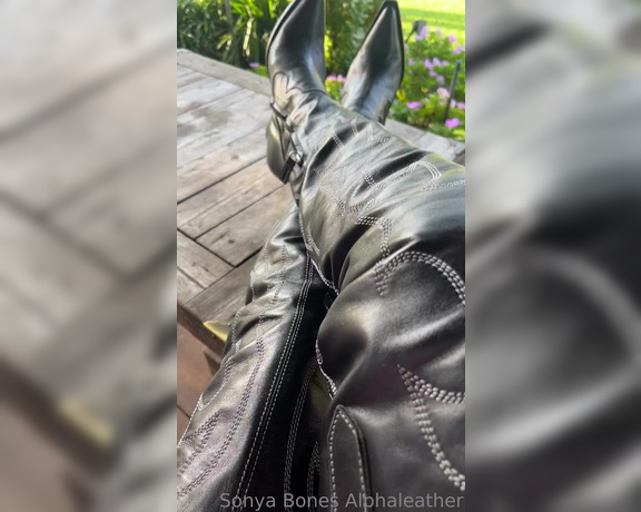 Alpha Leather aka alphaleather - 05-05-2023 OnlyFans Video - Happy Friday_yp9j