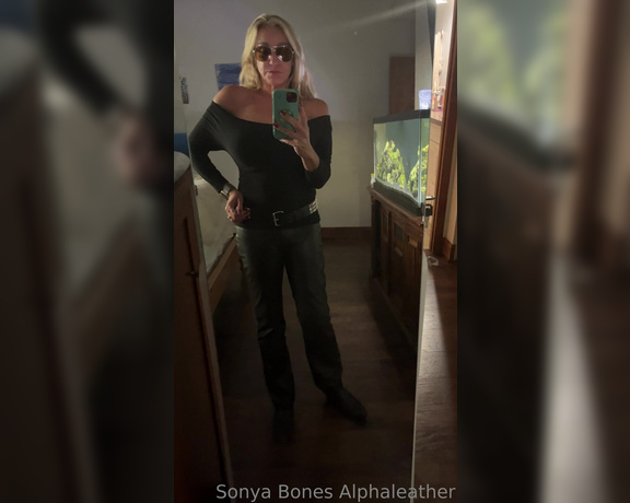 Alpha Leather aka alphaleather - 05-25-2023 OnlyFans Video - Have a good night I am going to