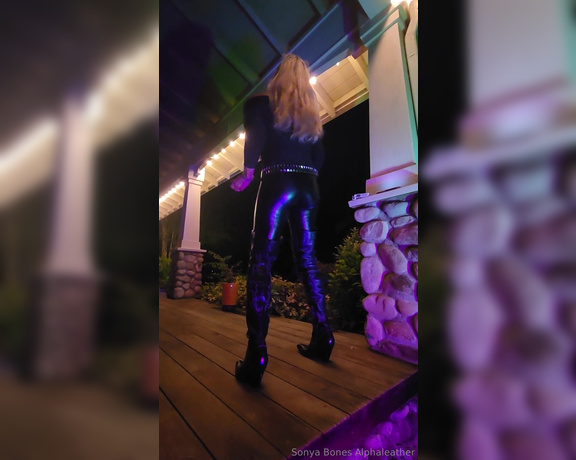 Alpha Leather aka alphaleather - 11-10-2023 OnlyFans Video - Happy Friday_hrr2