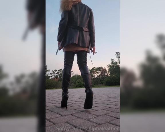 Alpha Leather aka alphaleather - 08-25-2023 OnlyFans Video - happy Friday_omqx