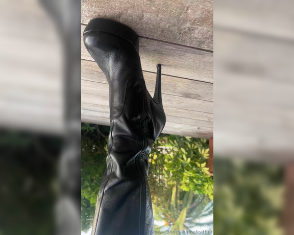 Alpha Leather aka alphaleather - 12-05-2023 OnlyFans Video - My crotchhigh, custom, stiletto Fernando Berlin boots always make the hairs on the back of your