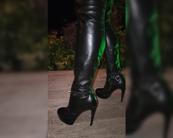 Alpha Leather aka alphaleather - 04-18-2024 OnlyFans Video - happy baby Friday_7936