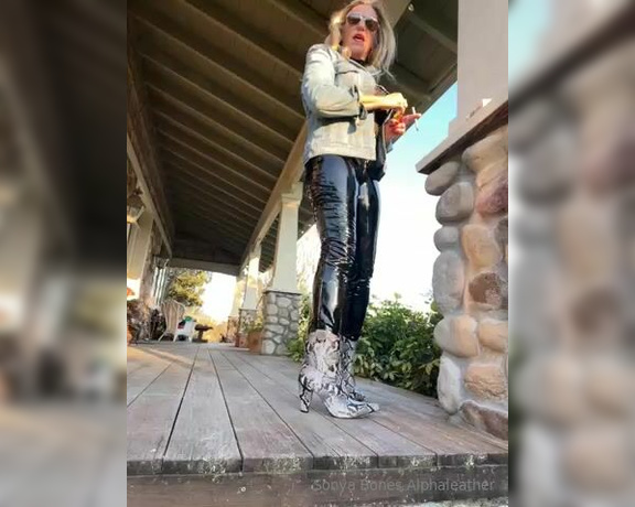 Alpha Leather aka alphaleather - 03-01-2024 OnlyFans Video - happy Friday_97rp