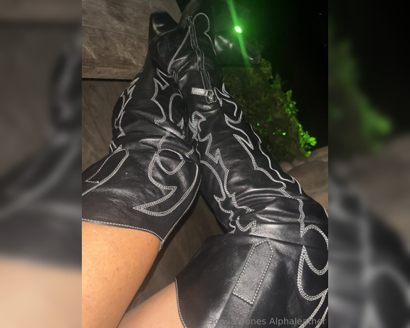 Alpha Leather aka alphaleather - 06-30-2024 OnlyFans Video - like butter