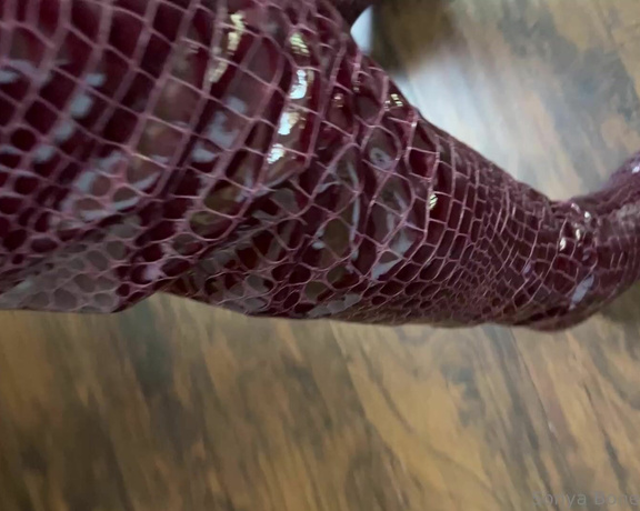 Alpha Leather aka alphaleather - 08-07-2024 OnlyFans Video - I love these boots