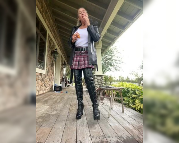 Alpha Leather aka alphaleather - 06-14-2024 OnlyFans Video - happy friday yall_rr7j