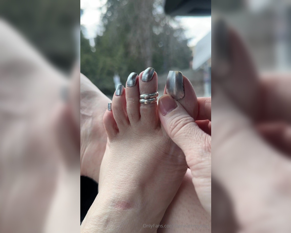 Beneathmytoes aka beneathmytoes - 04-15-2024 OnlyFans Video - This will be like a foot Facebook for a few days Youre coming with me on_fot8