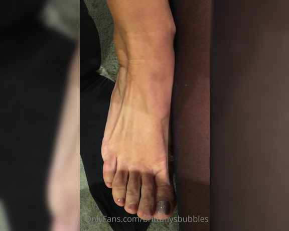 Brittany Andrews aka brittany_andrews - 11-06-2020 OnlyFans Video - Hey foot sluts This Foot Fetish Friday, cum behind the scenes with me in this clip