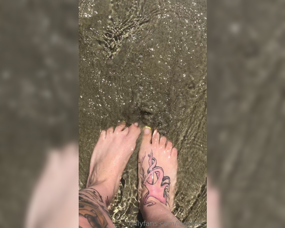 Bratty Loe aka Loestoes OnlyFans - Isn’t the ocean water so soothing I also can’t go over how flawless this pedi