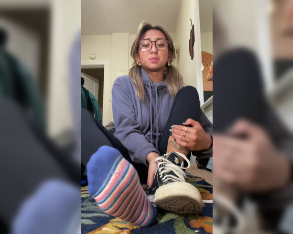 Asian Smart Soles aka Asiansmartsoles OnlyFans - I really have to pass this class what can i do so you help