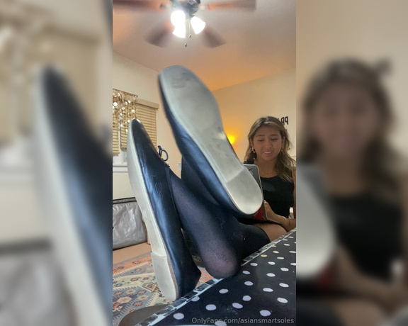 Asian Smart Soles aka Asiansmartsoles OnlyFans - Hey you ( would you like to have me as your secretary after your vacation let me update you on