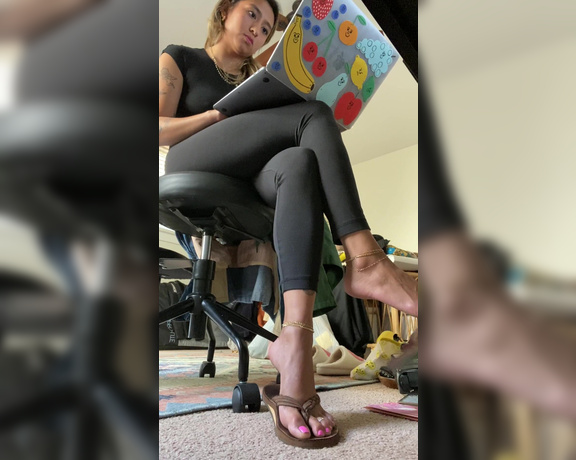 Asian Smart Soles aka Asiansmartsoles OnlyFans - You would still look good if you were going down on
