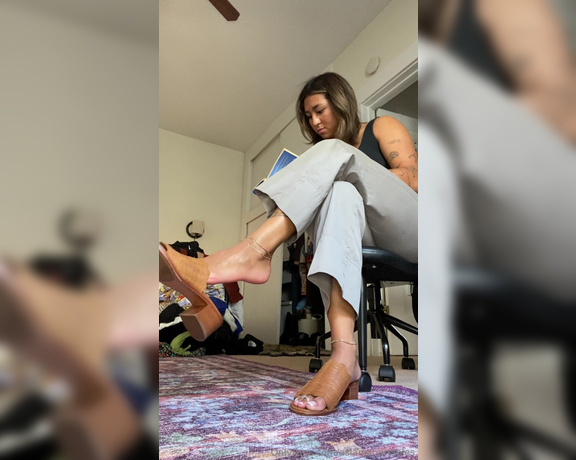 Asian Smart Soles aka Asiansmartsoles OnlyFans - Hey ) ill be supervising you as you take your make up exam today good luck!