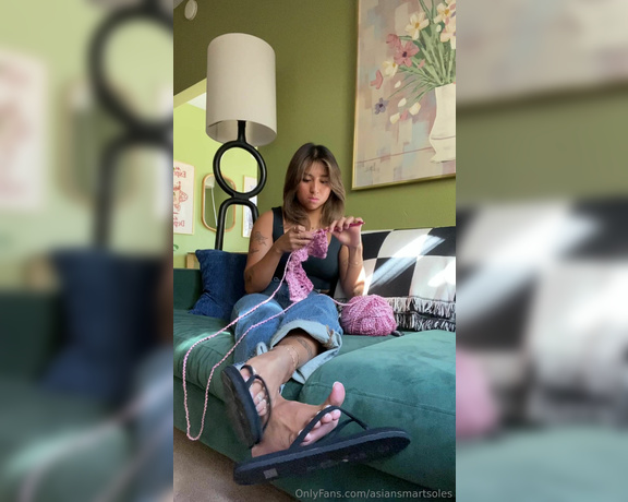 Asian Smart Soles aka Asiansmartsoles OnlyFans - One of my favorite things to do after being out is to relax and knit ) care to join