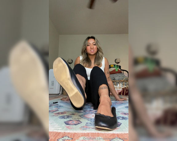 Asian Smart Soles aka Asiansmartsoles OnlyFans - Hey you ) just telling you about my day, it was so hot out lol how was yours