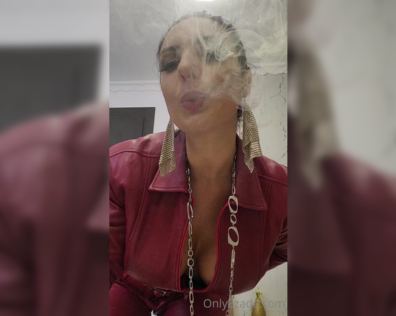 Ezada Sinn aka Ezada OnlyFans - Do you like to be My ashtray