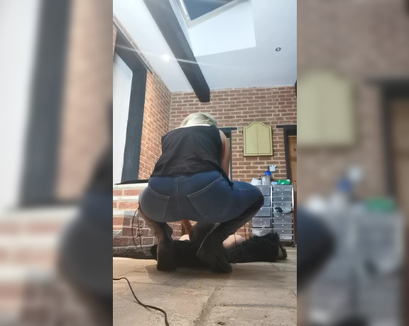 Miss Courtney aka Misscourtneym OnlyFans - BTS jeans smothering