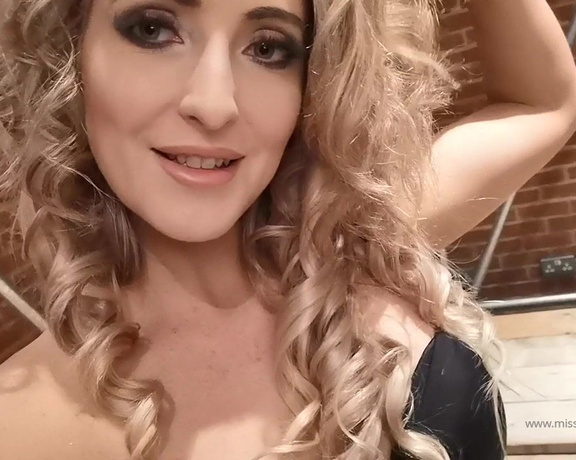 Miss Courtney aka Misscourtneym OnlyFans - Photoshoot ready!