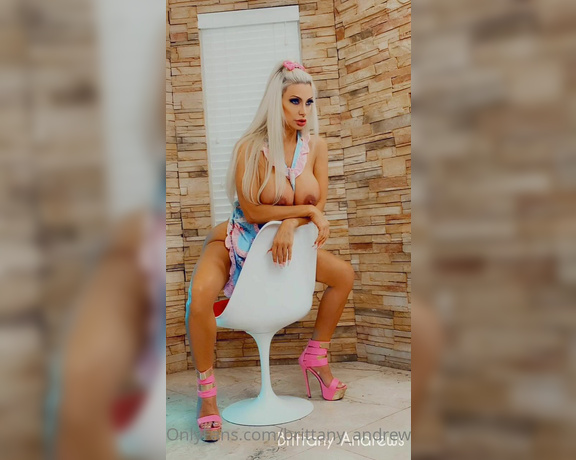 Brittany Andrews aka brittany_andrews - 11-10-2022 OnlyFans Video - I want you to join me in this Sexy Behind_the_Scene Photoshoot wearing My Cute Apron amp