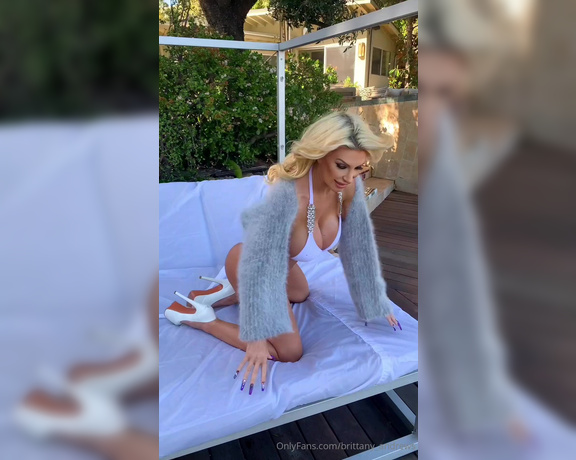 Brittany Andrews aka brittany_andrews - 05-17-2024 OnlyFans Video - Im here to quench your Thirsty Thursday  in this BTS Photoshoot  with me wearing