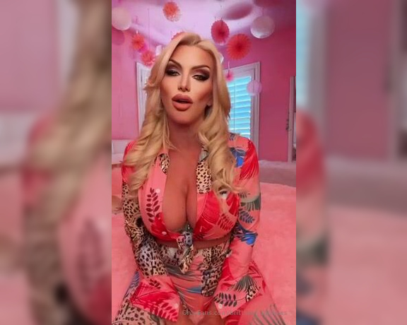 Brittany Andrews aka brittany_andrews - 08-02-2024 OnlyFans Video - Hooray Its my birthday month  To celebrate, Im giving all new and returning subscribers 50