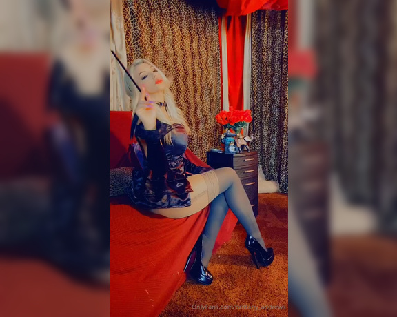 Brittany Andrews aka brittany_andrews - 01-13-2024 OnlyFans Video - Ready to get kinky with me Join Misstress Mommy here and worship my body while I