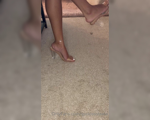 Goddess Nova aka goddessnova - 09-04-2022 OnlyFans Video - Sunday worship is in session boys my sensual heel dangle worship video is available now in