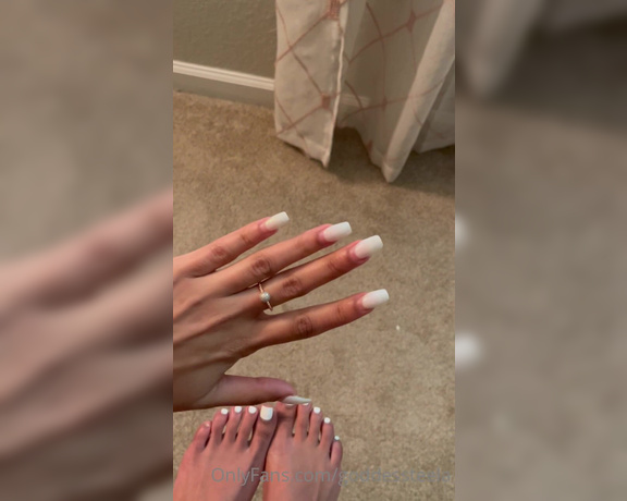 Goddess Nova aka goddessnova - 01-24-2023 OnlyFans Video - My hands and feet should not be looking like this