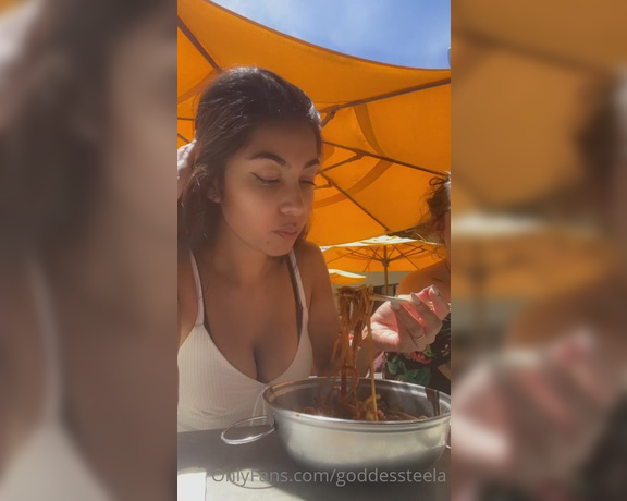 Goddess Nova aka goddessnova - 09-06-2022 OnlyFans Video - For the boys we love to watch me eat