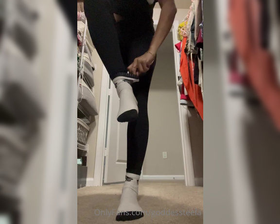 Goddess Nova aka goddessnova - 03-22-2023 OnlyFans Video - Over 2 hours at the gym and Im now offering up these stink socks and sneakers