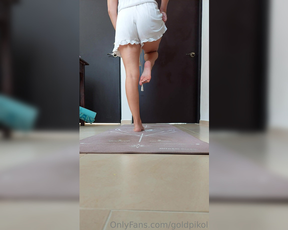 Miss Tess aka spicymisstess - 09-16-2022 OnlyFans Video - Naked Yoga para dar el grito sabroso