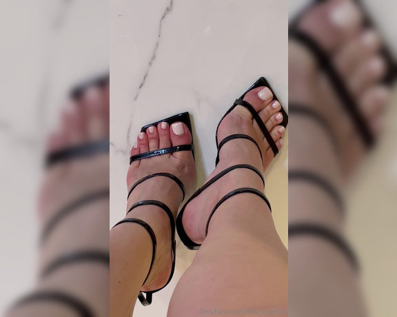 Flavsoles aka flav_soles19 - 05-07-2024 OnlyFans Video - Apertadinhos