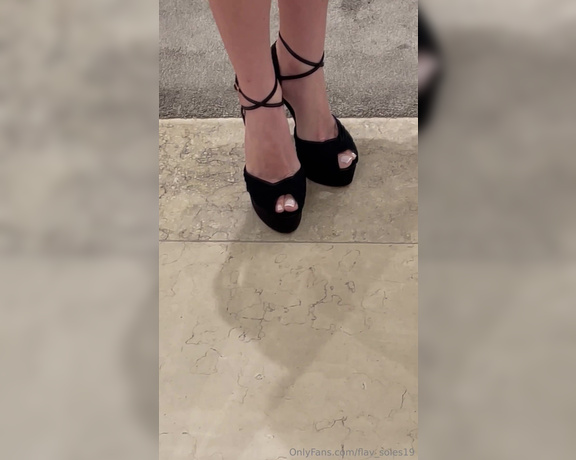 Flavsoles aka flav_soles19 - 05-16-2024 OnlyFans Video - Gosto muito de ficar em cima dos saltos