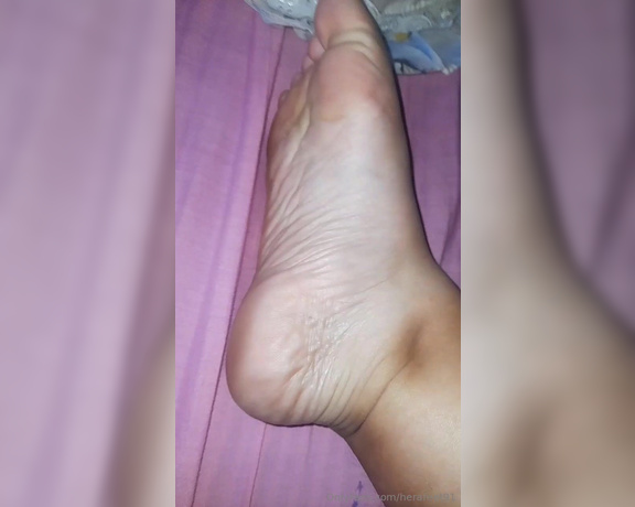 Herafeet91 aka herafeet91 - 04-30-2024 OnlyFans Video - Part I and II of Worship feet, and morning masturbation