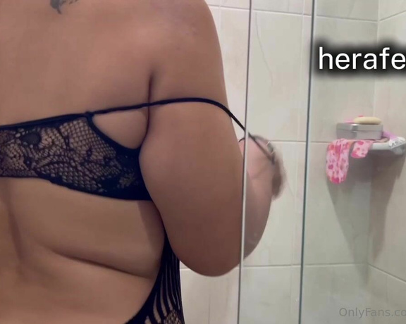 Herafeet91 aka herafeet91 - 09-23-2024 OnlyFans Video - Nos duchamos_8d34