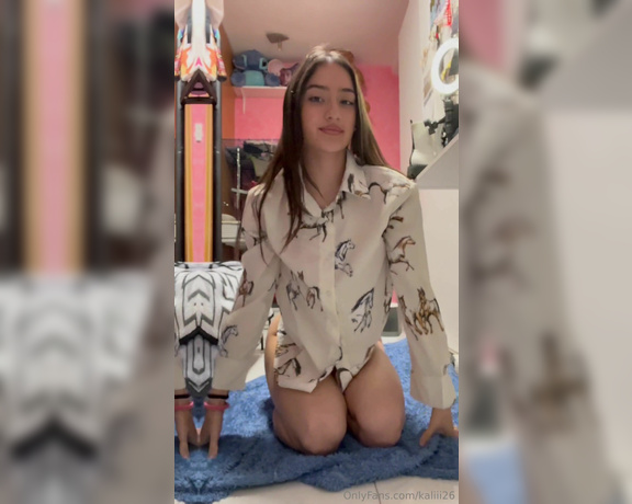 Kaliqueen aka kaliii26 - 11-18-2024 OnlyFans Video - 2 minutos a la venta