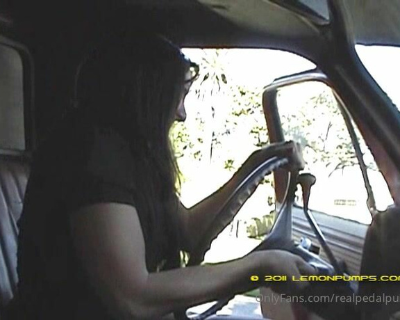 Real Pedal Pumping aka realpedalpumping - 08-26-2022 OnlyFans Video - Pt 1 _ 1st girl to try starting the 77 Chevy 350 pickup