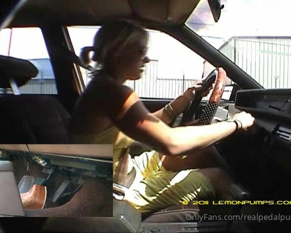 Real Pedal Pumping aka realpedalpumping - 08-26-2022 OnlyFans Video - Gorgeous blonde in platforms pumping the Chevy Pt 1