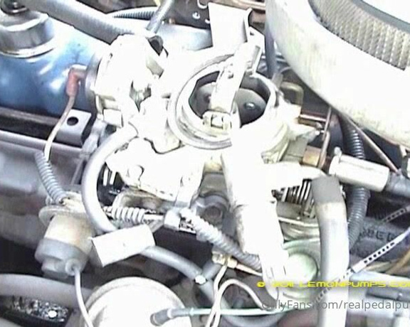 Real Pedal Pumping aka realpedalpumping - 08-26-2022 OnlyFans Video - Part 5 _ German blonde under hood throttle linkage